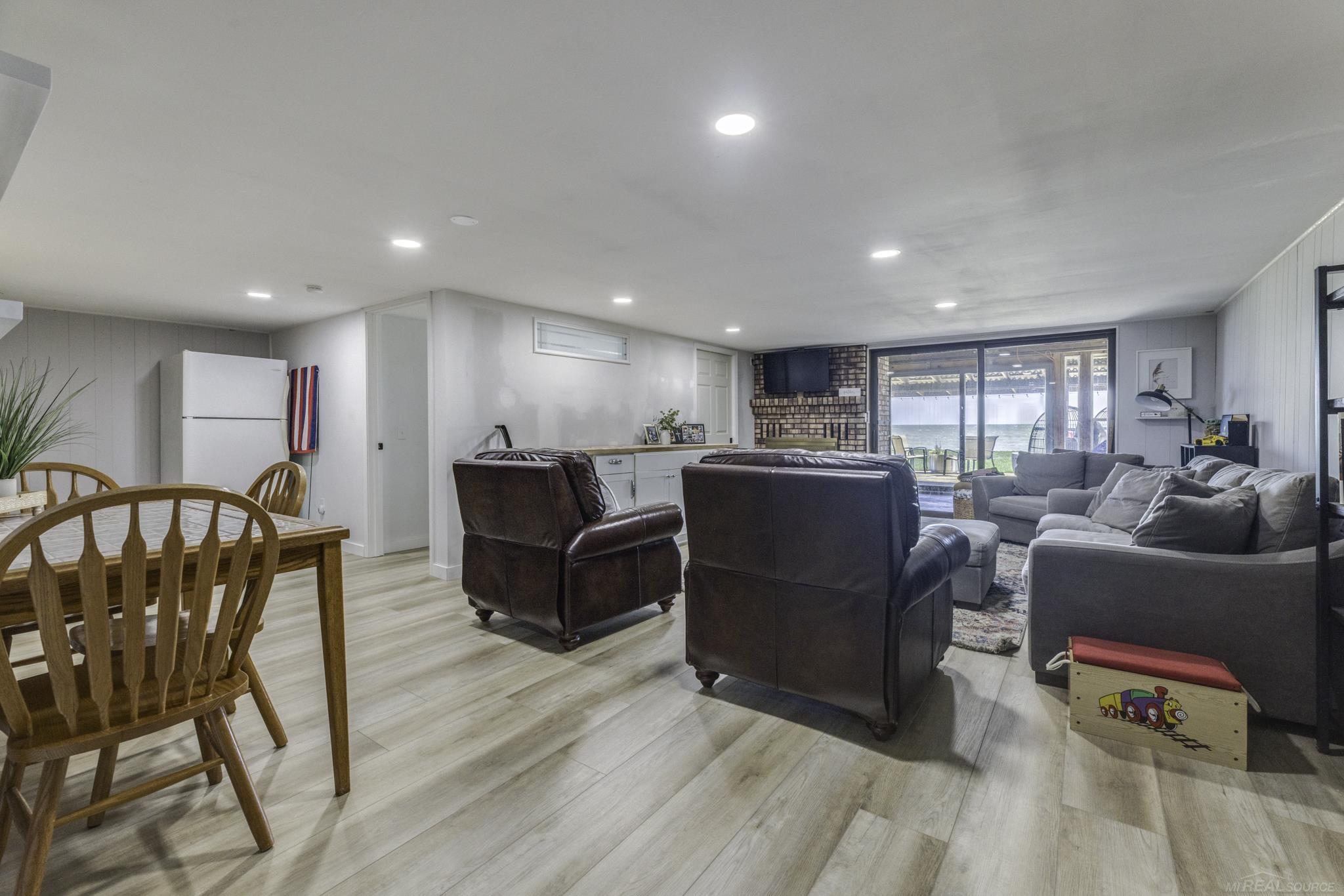 8915 Lakeshore Road Property Photo 37