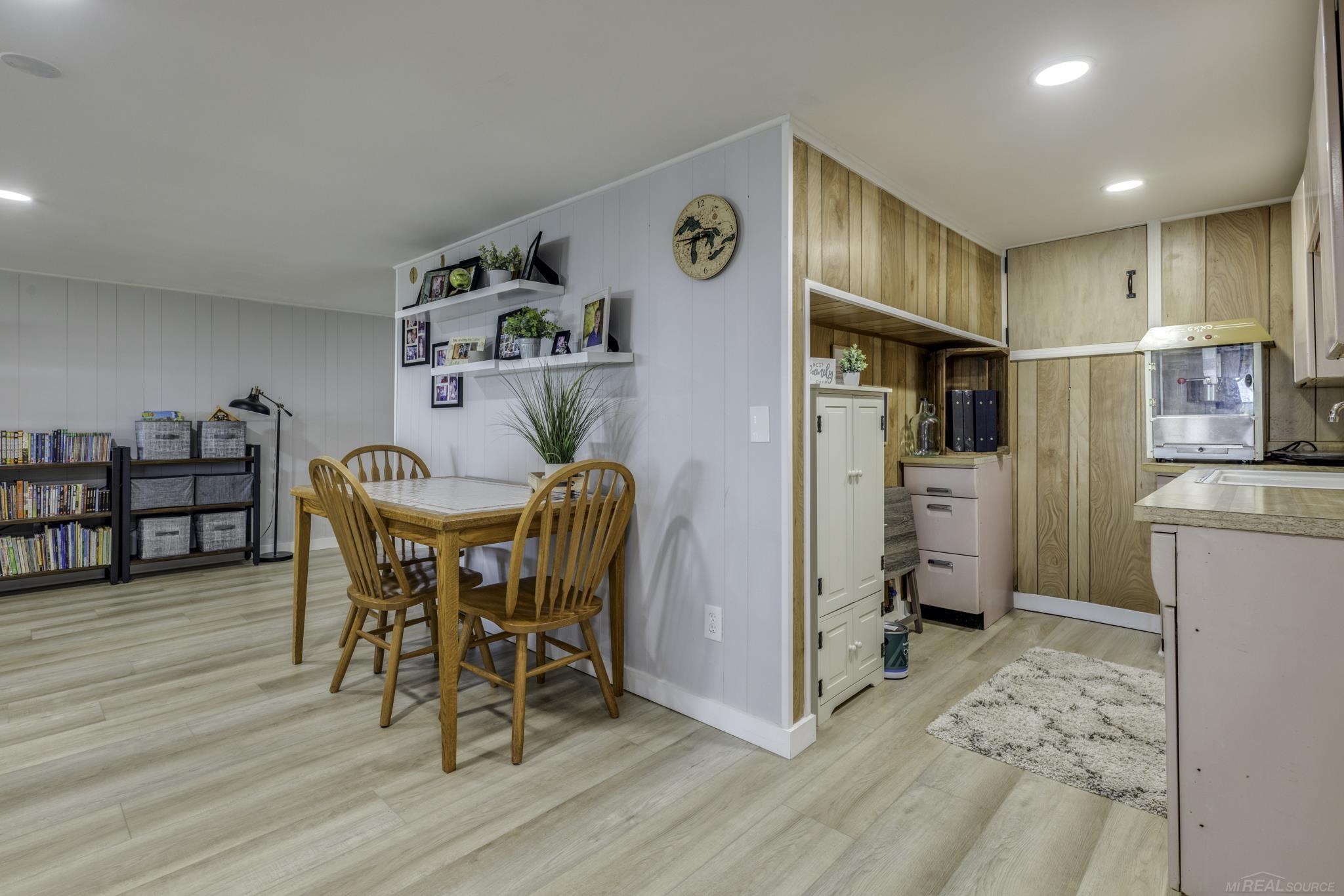 8915 Lakeshore Road Property Photo 38