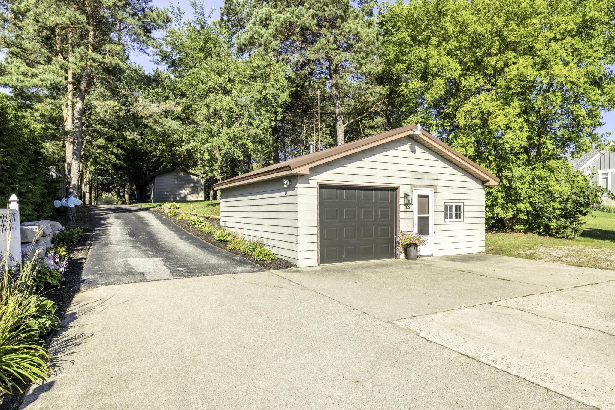 8915 Lakeshore Road Property Photo 50