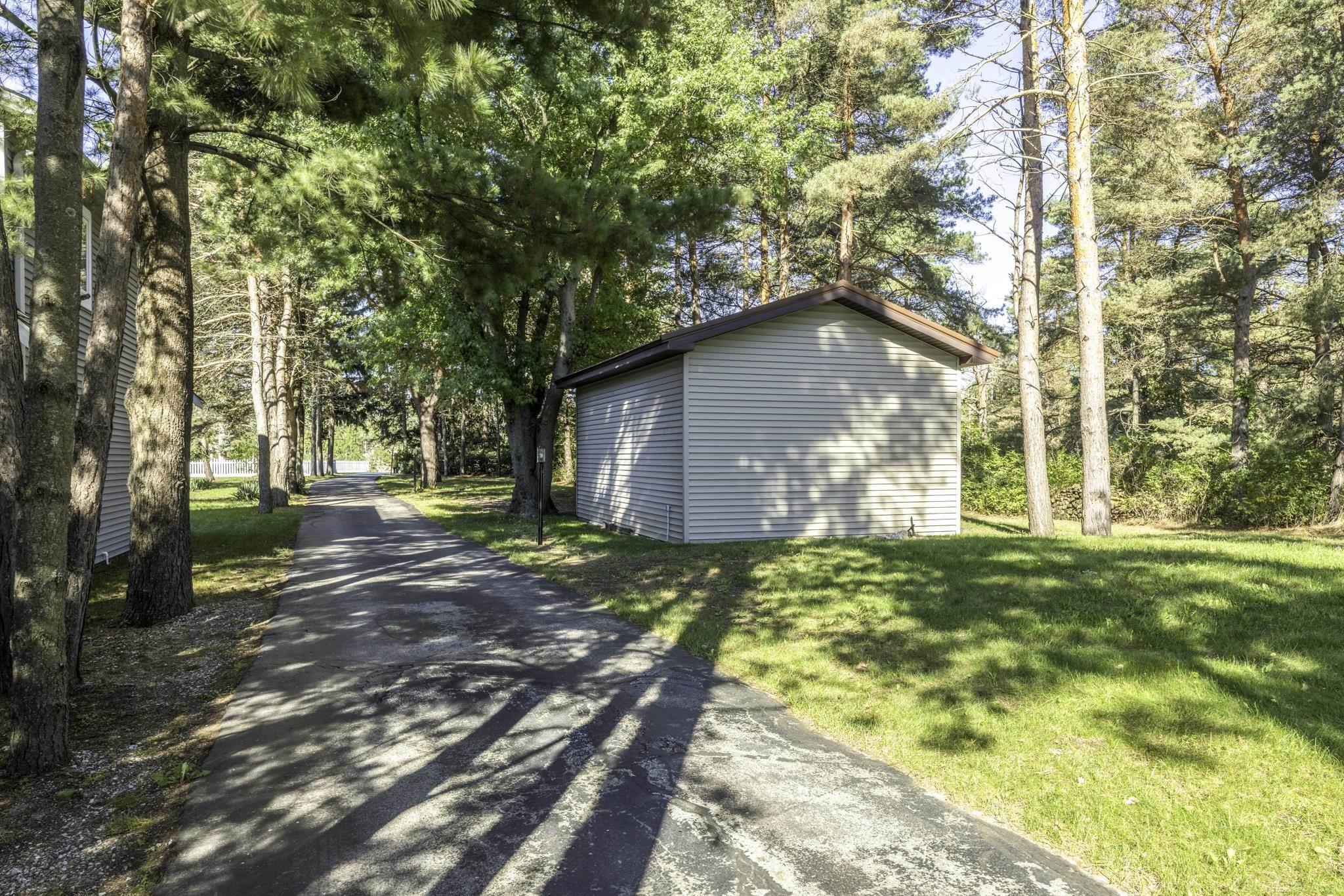 8915 Lakeshore Road Property Photo 52