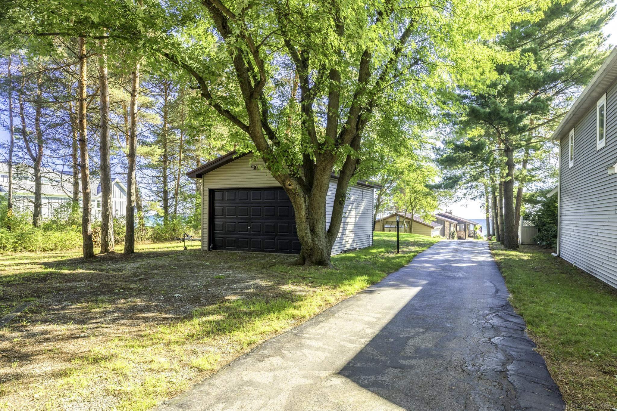 8915 Lakeshore Road Property Photo 53