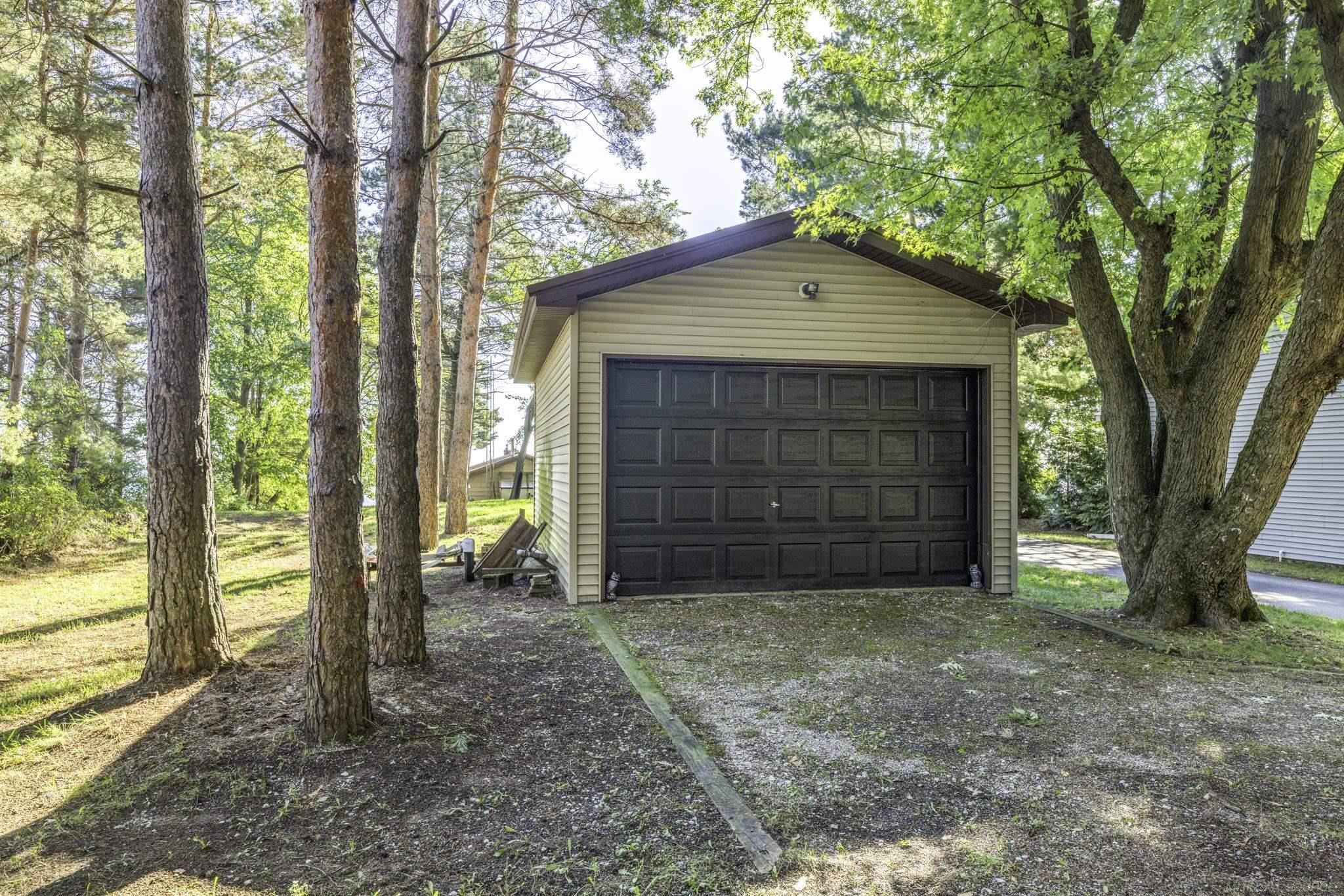 8915 Lakeshore Road Property Photo 54