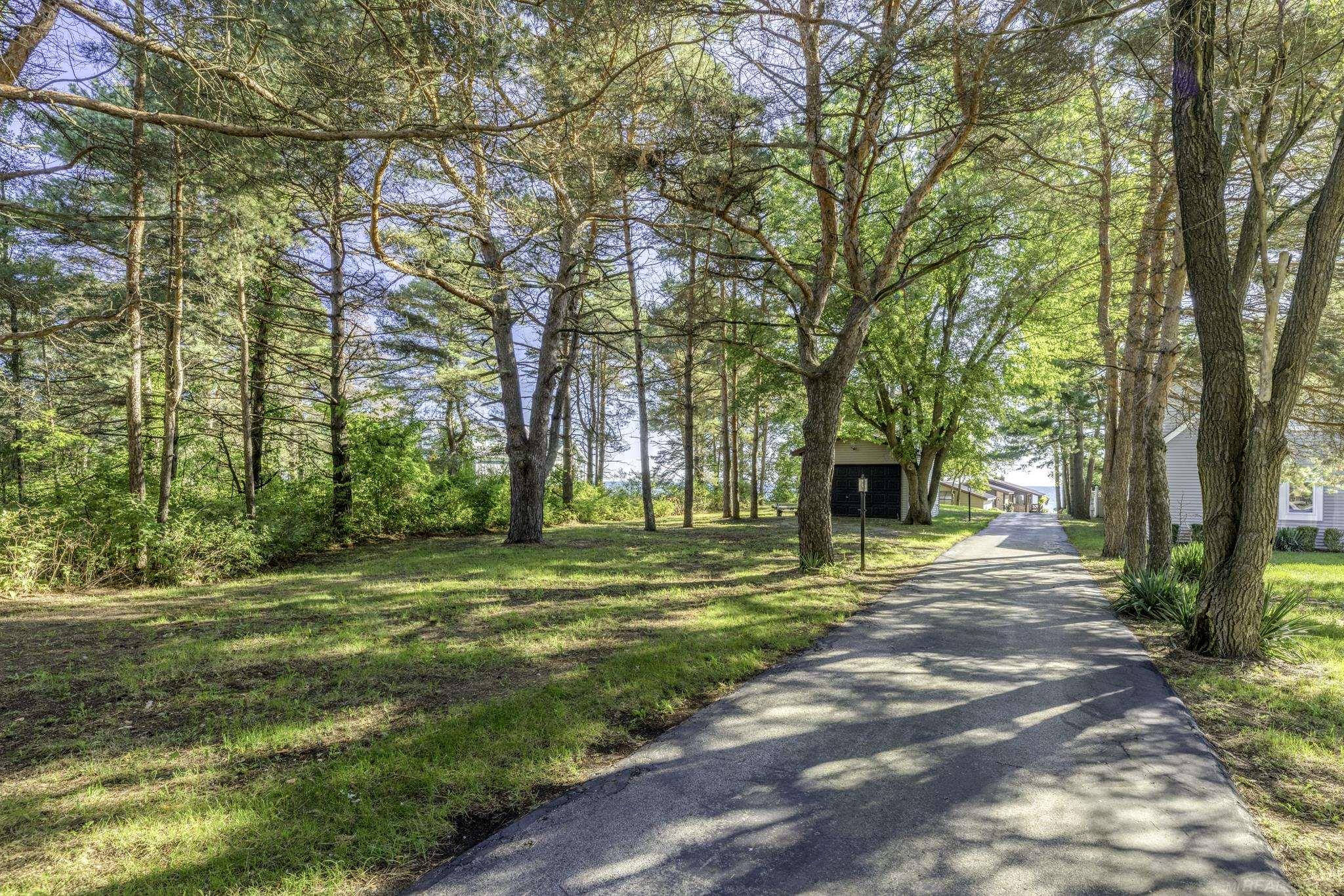 8915 Lakeshore Road Property Photo 55