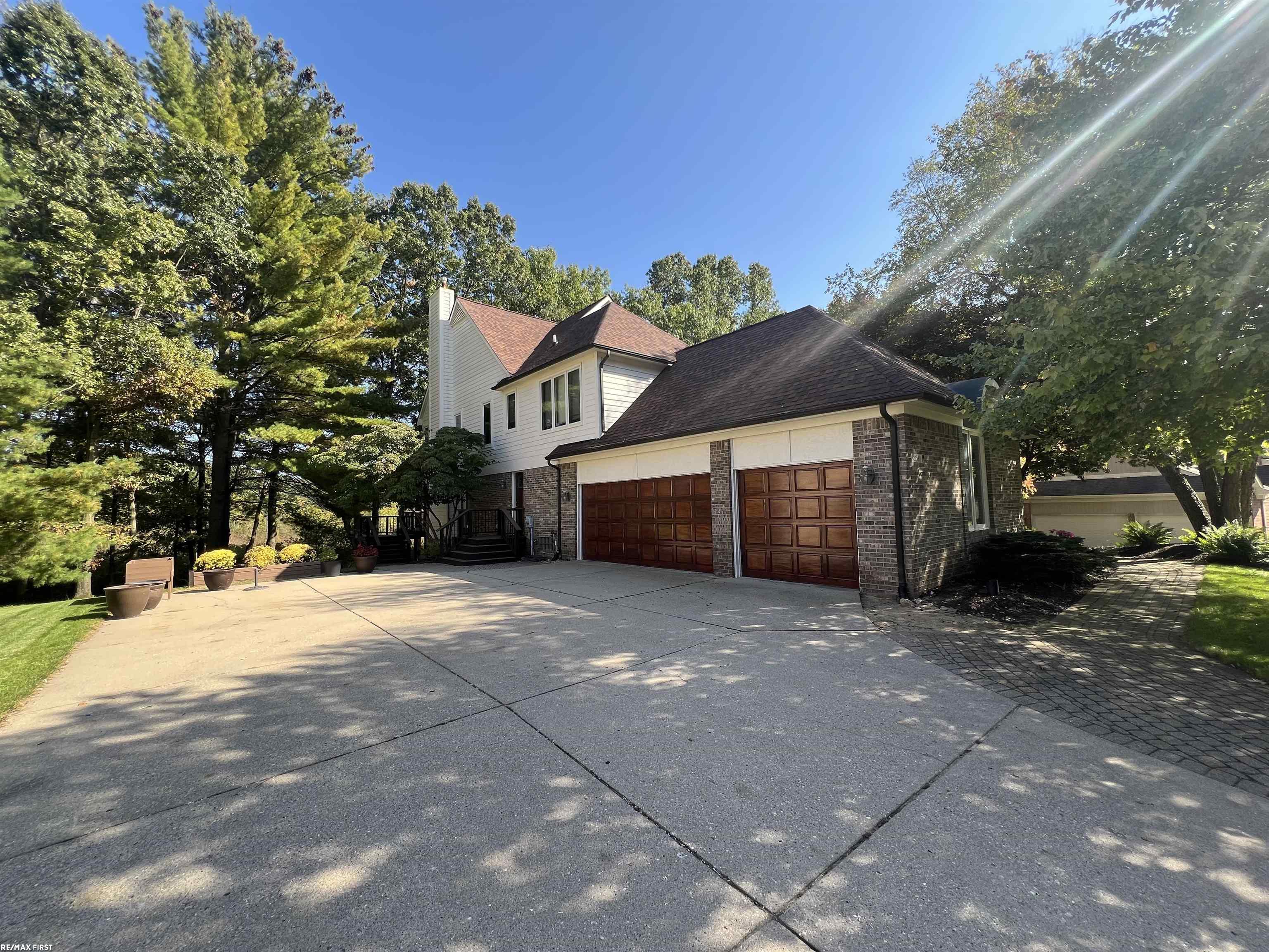 258 Indian Trail Property Photo 2