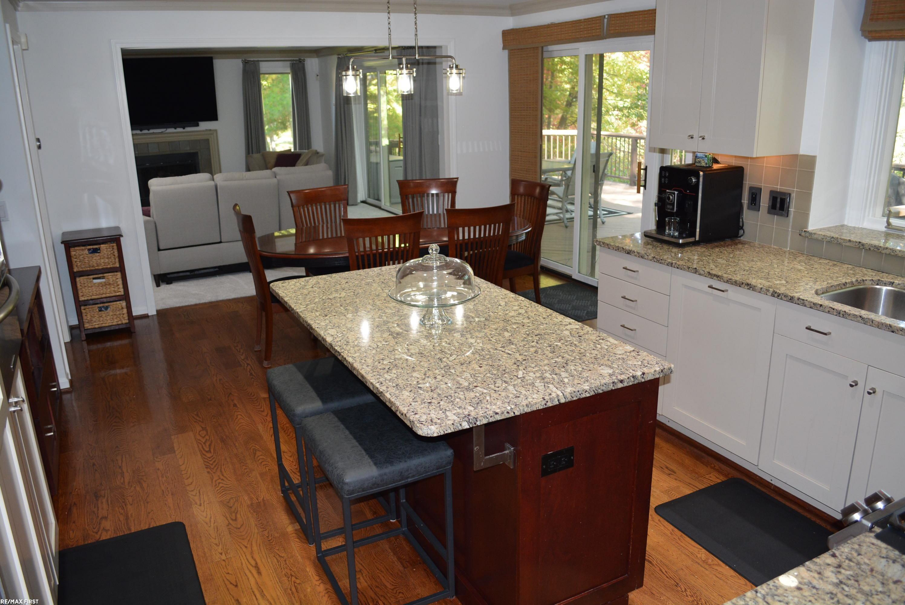 258 Indian Trail Property Photo 5