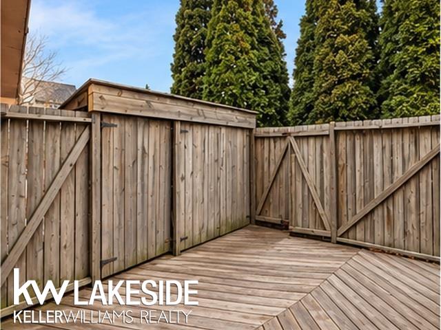 8439 Hickory Drive Property Photo 4