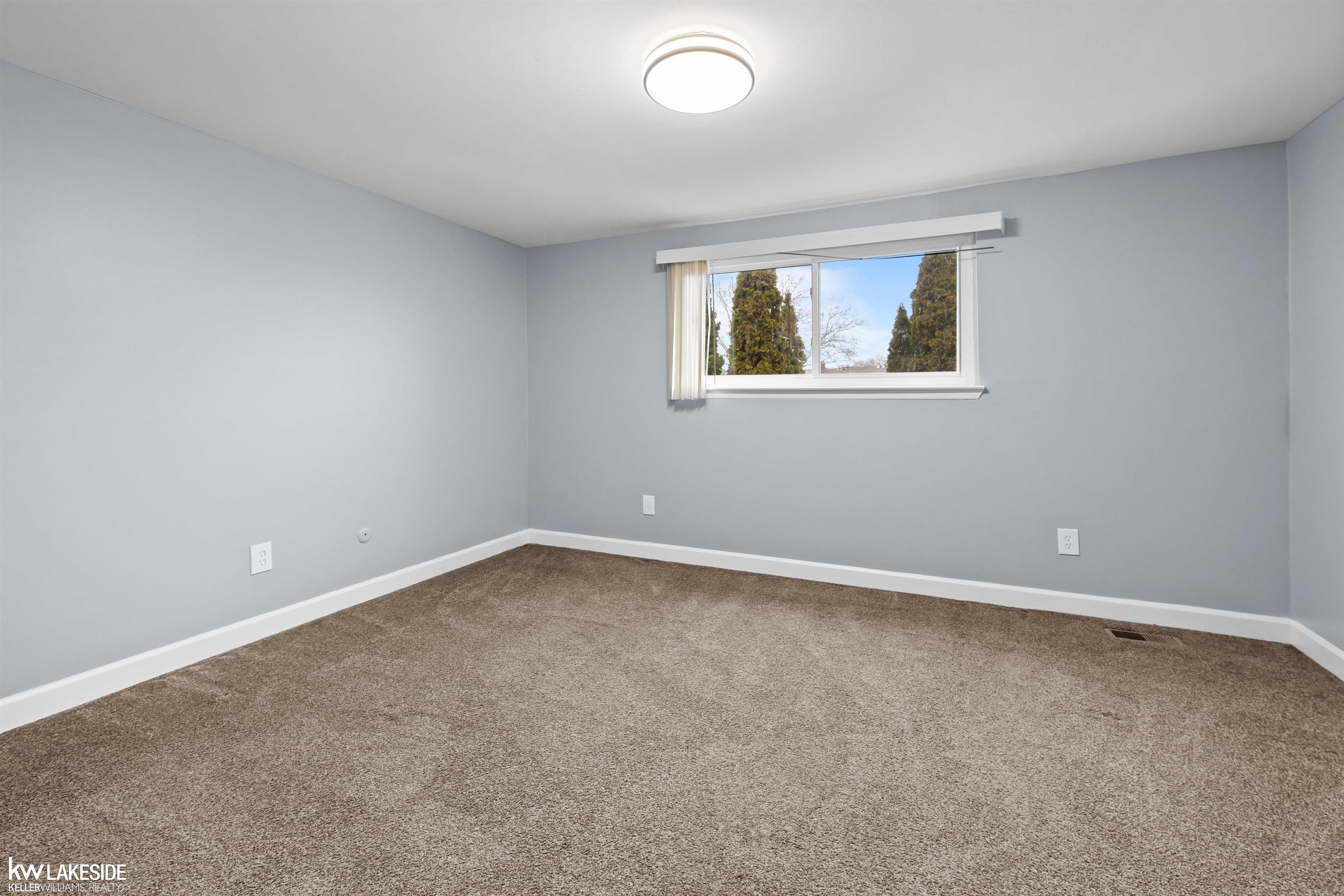 8439 Hickory Drive Property Photo 13
