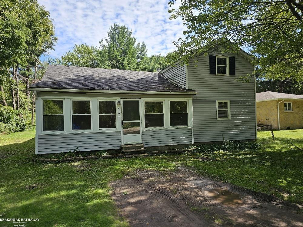 2146 Lee Street Property Photo 1