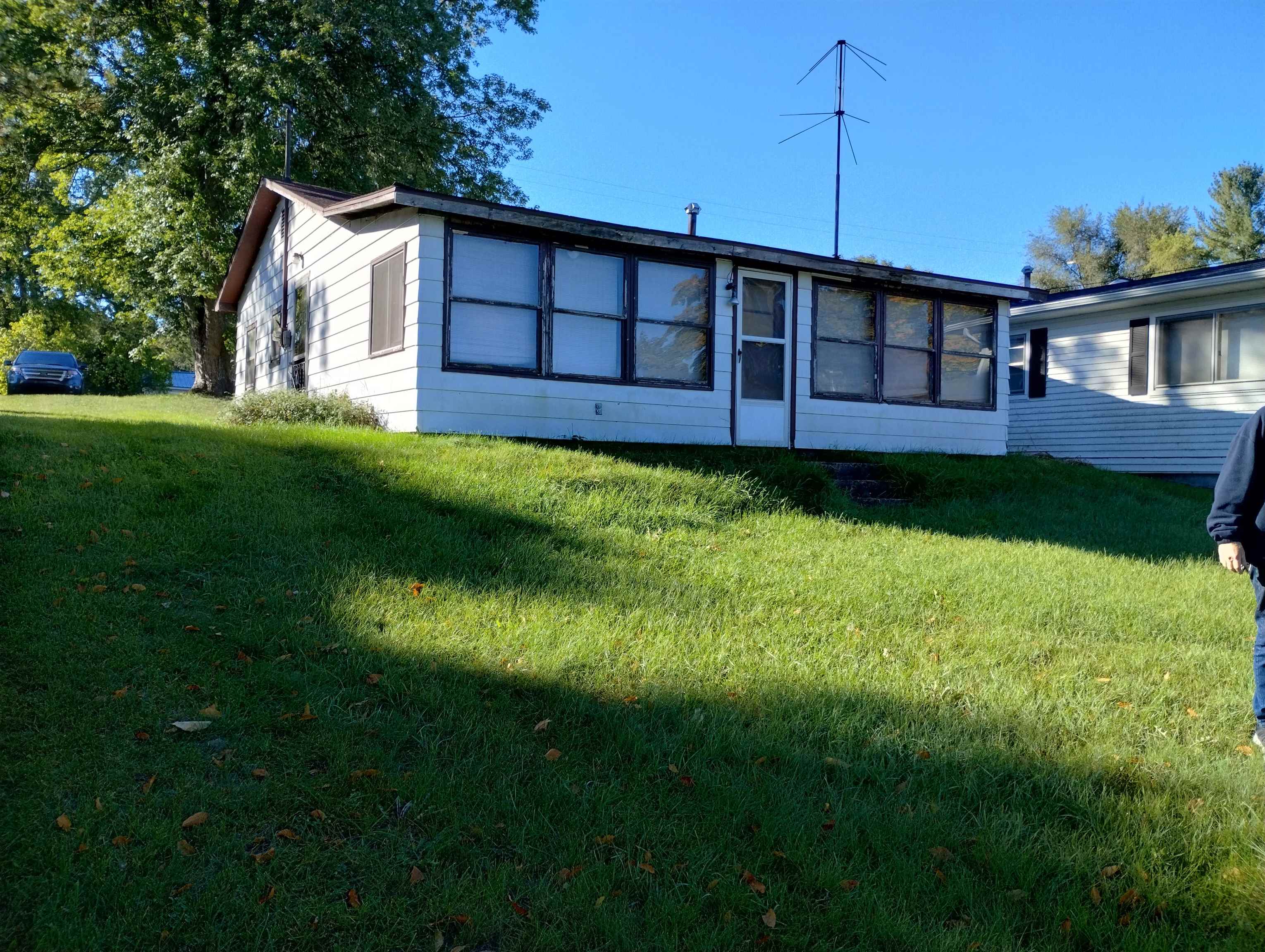 491 S Scott Drive Property Photo 1