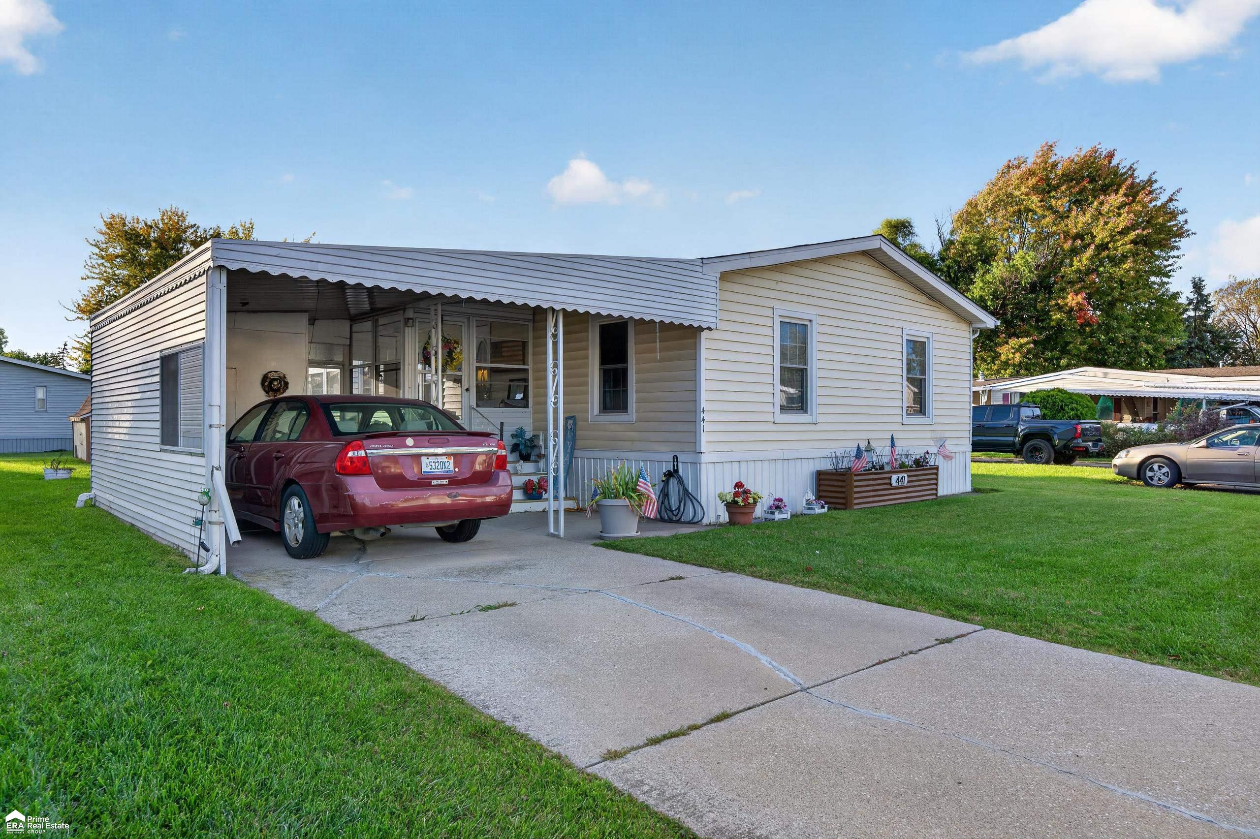 441 Selkirk Drive Property Photo 1