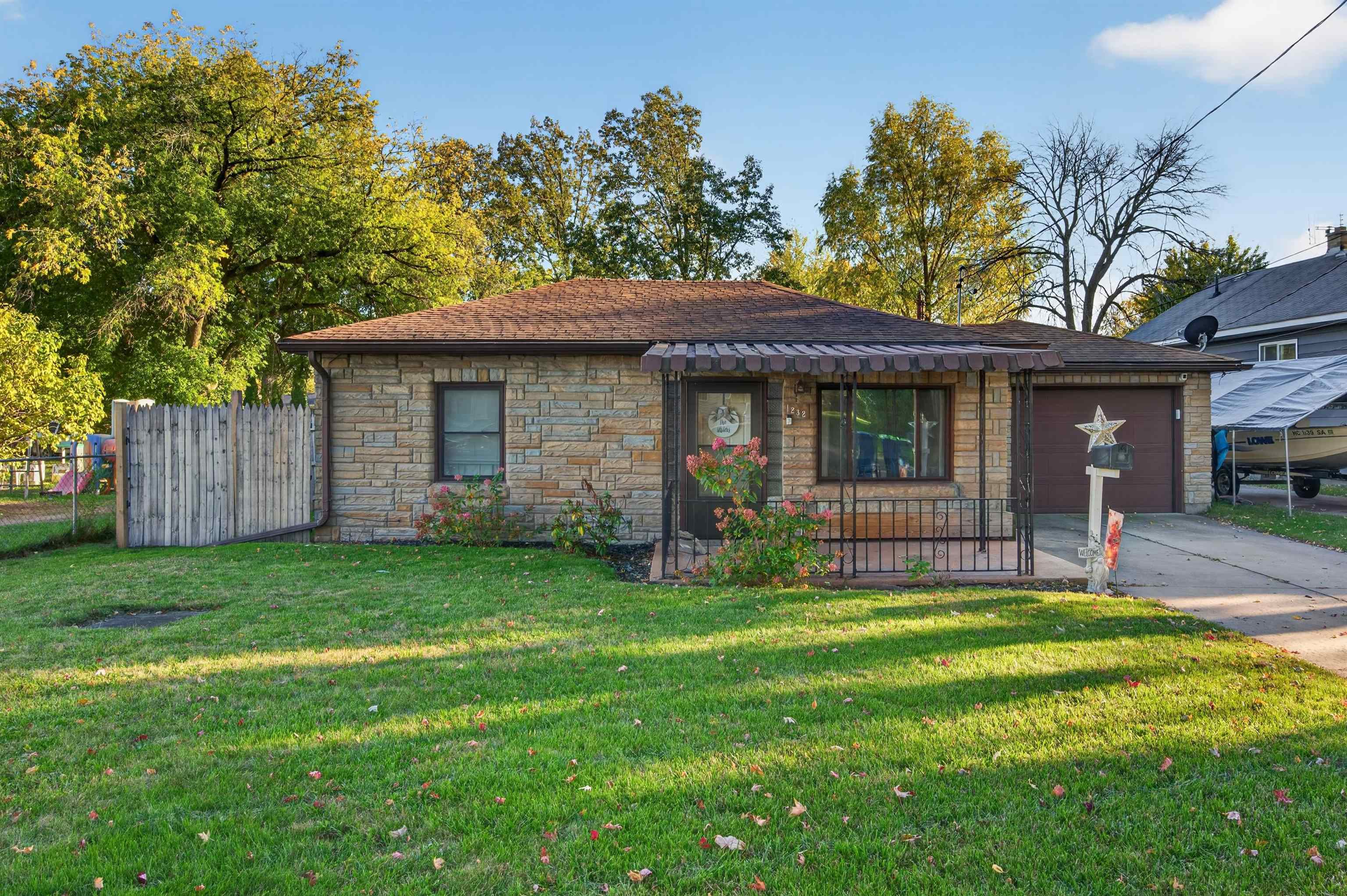 1232 Wellington Street Property Photo 1