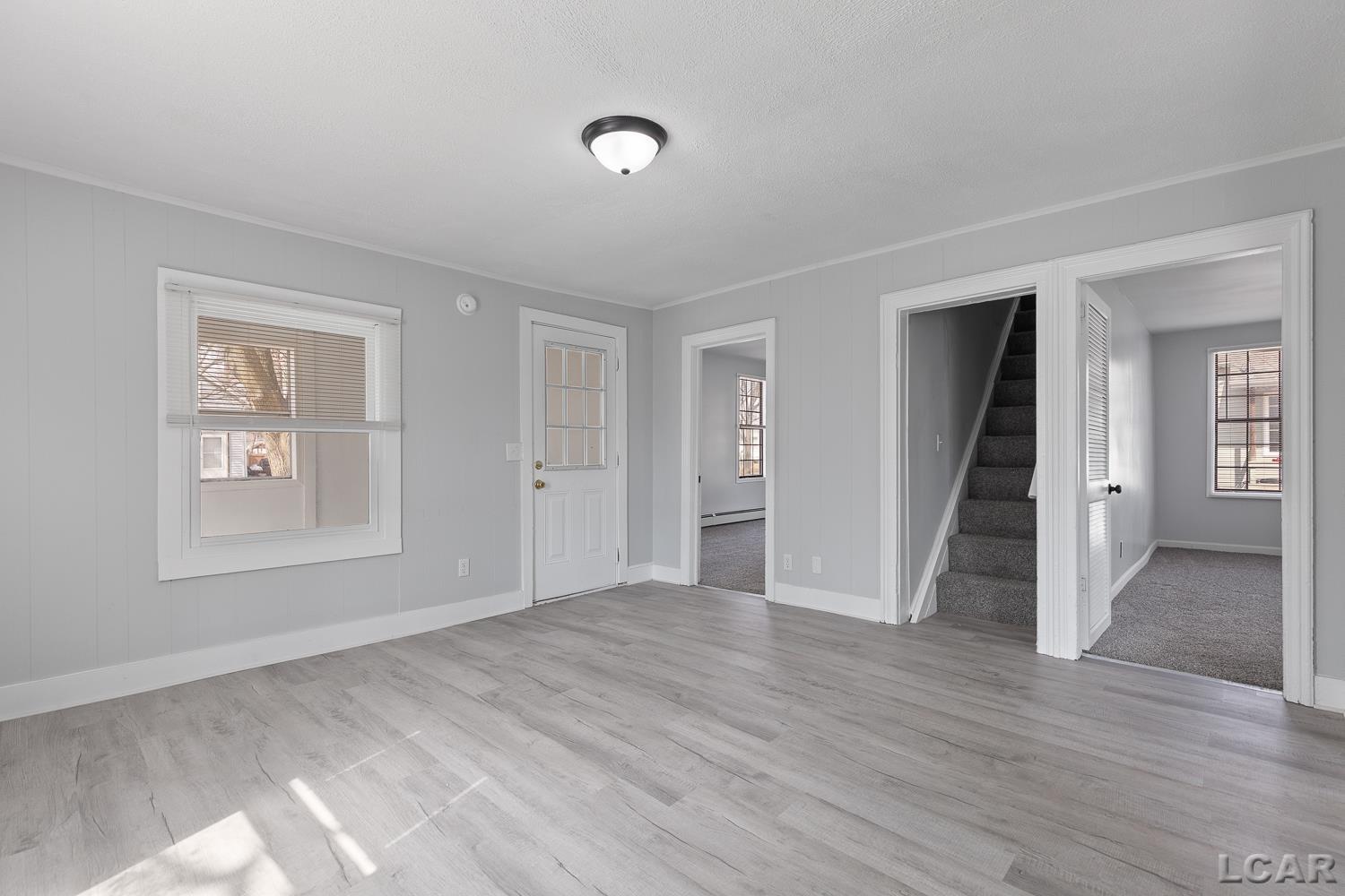 206 Ormsby Street Property Photo 5