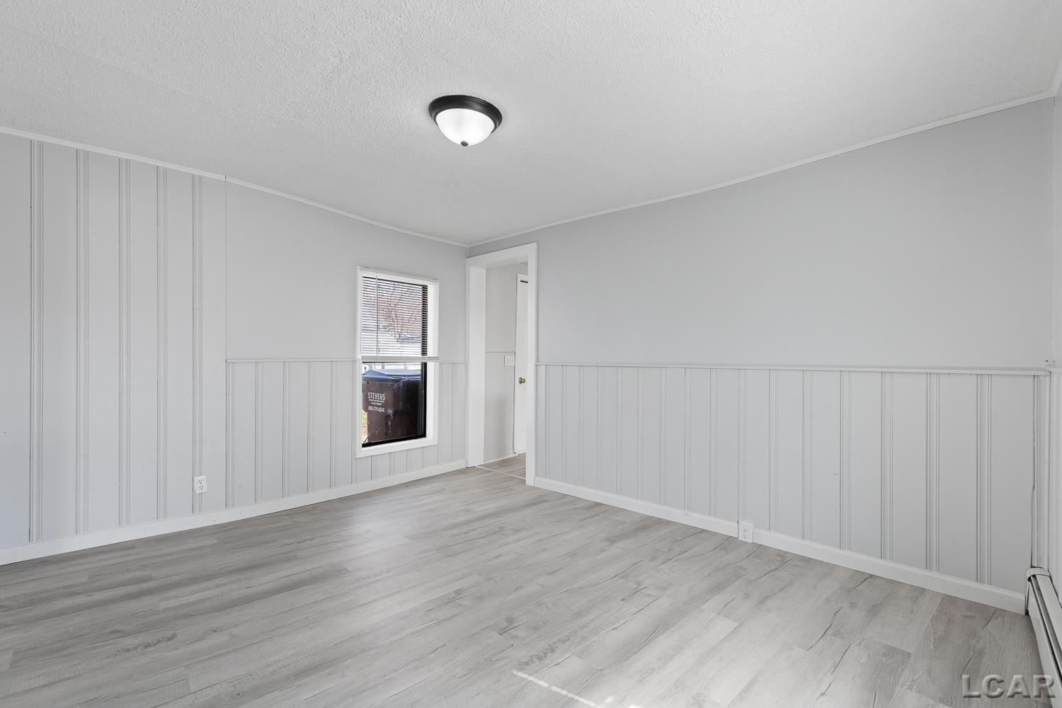 206 Ormsby Street Property Photo 10