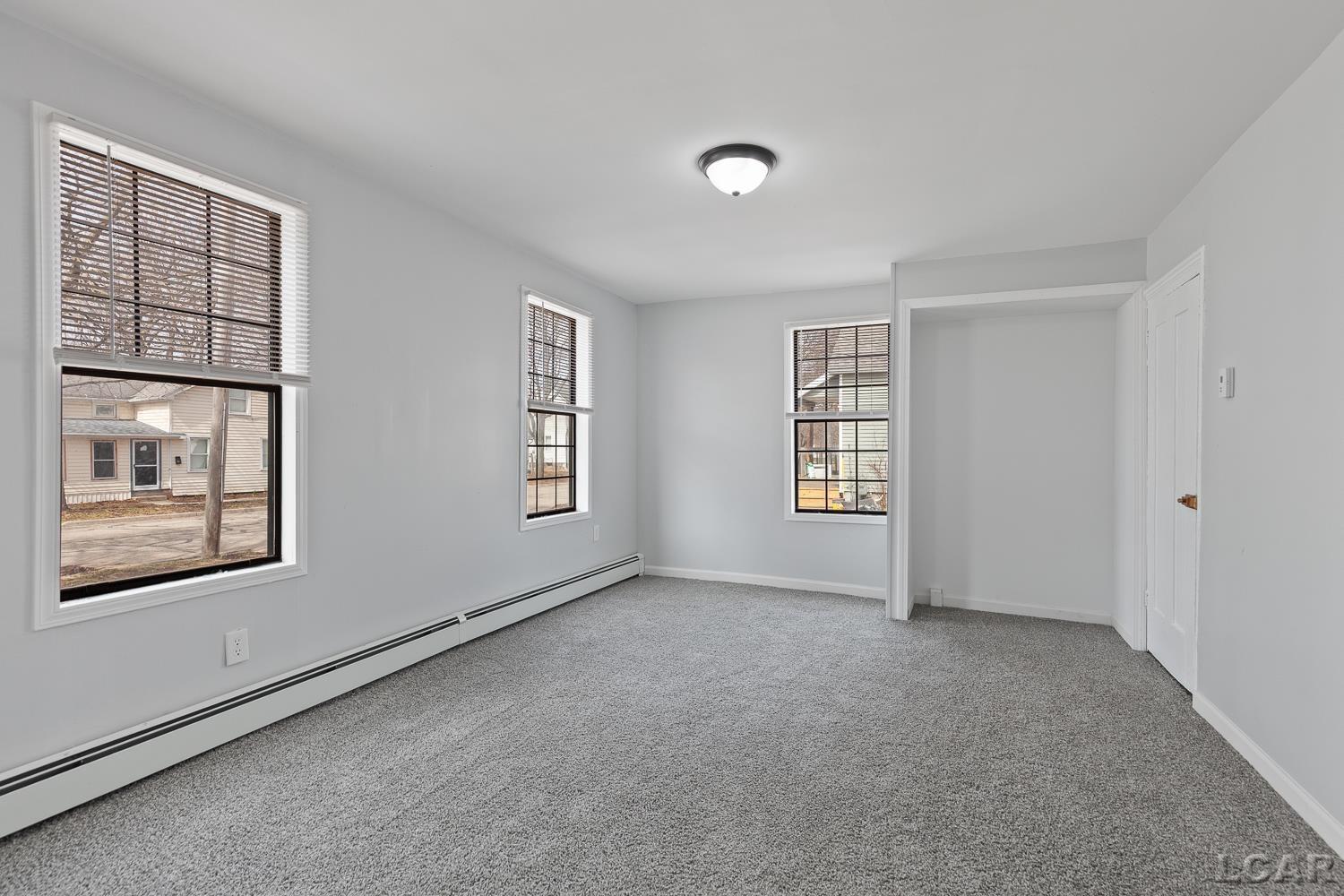 206 Ormsby Street Property Photo 19