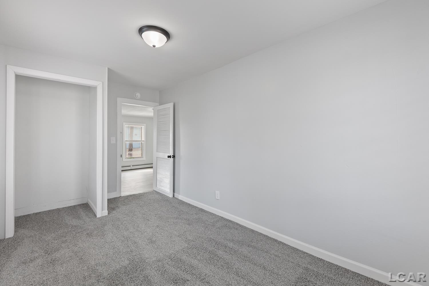 206 Ormsby Street Property Photo 22
