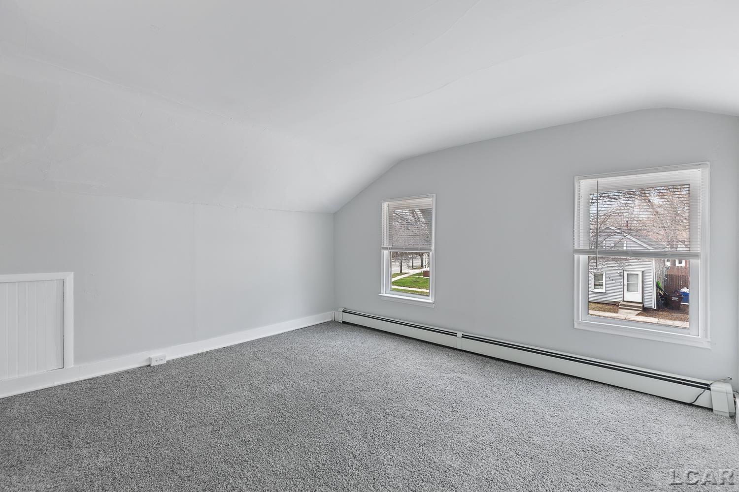 206 Ormsby Street Property Photo 23