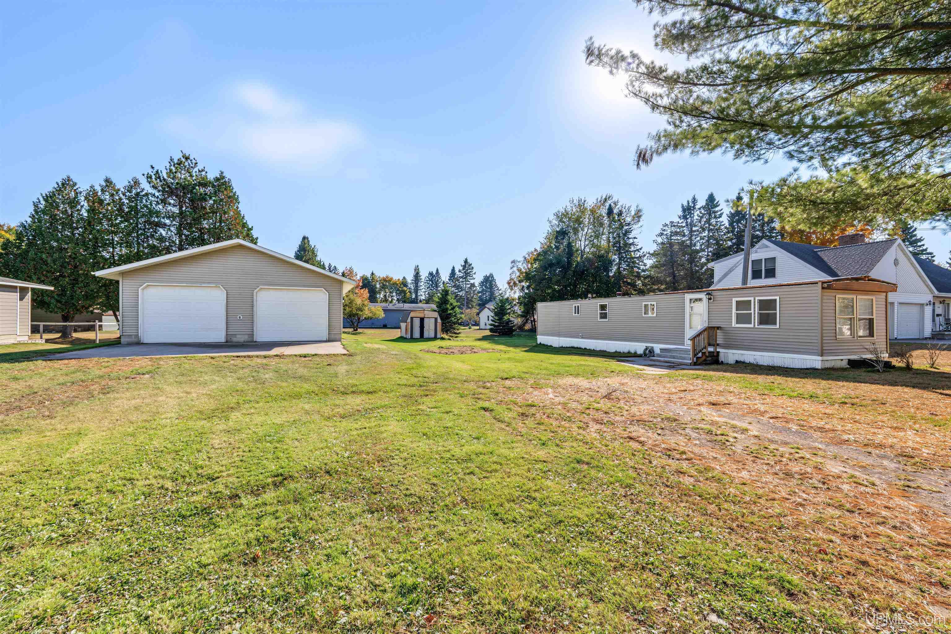 411 Intake Road Property Photo 1