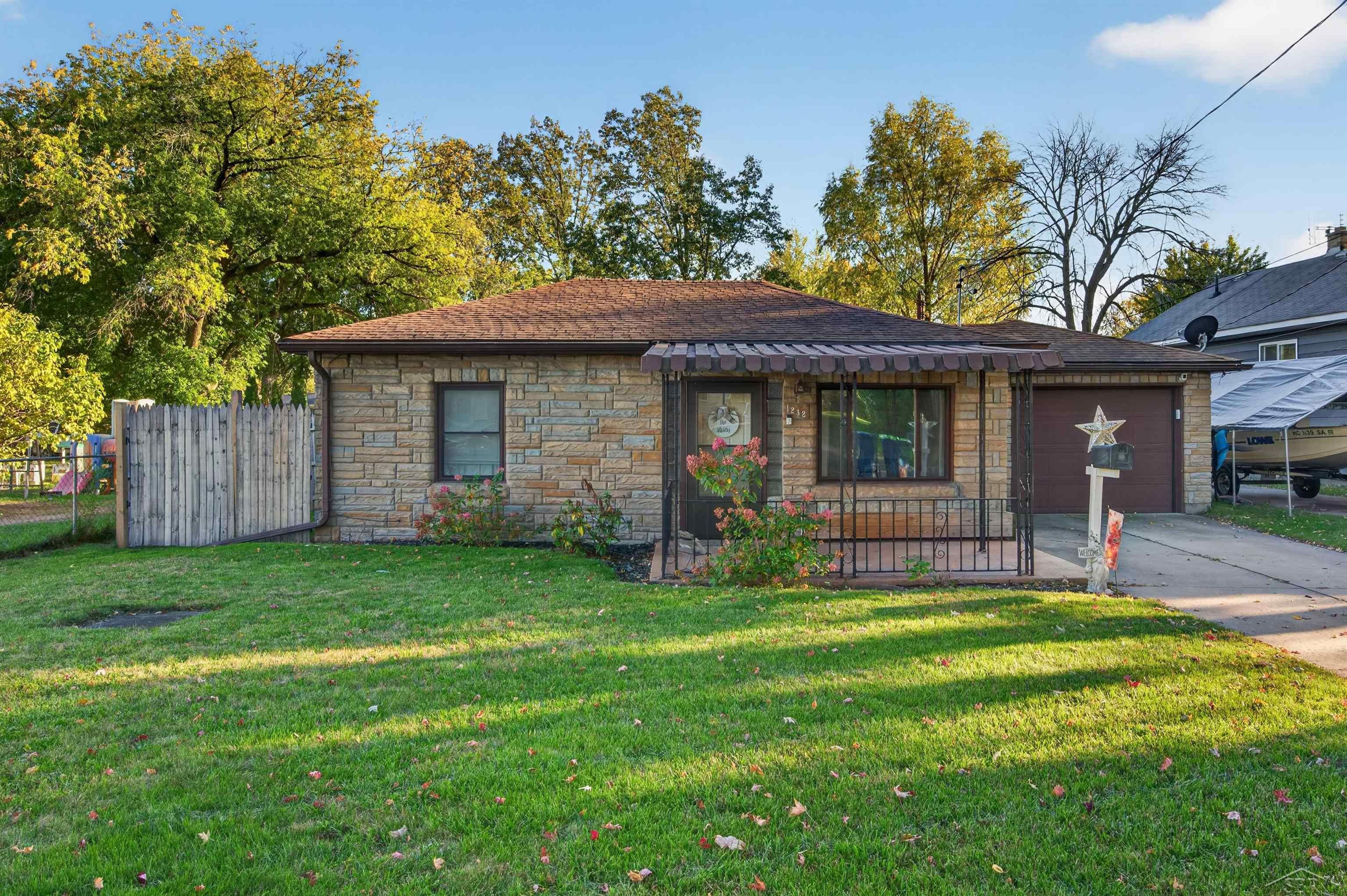 1232 Wellington Street Property Photo 1