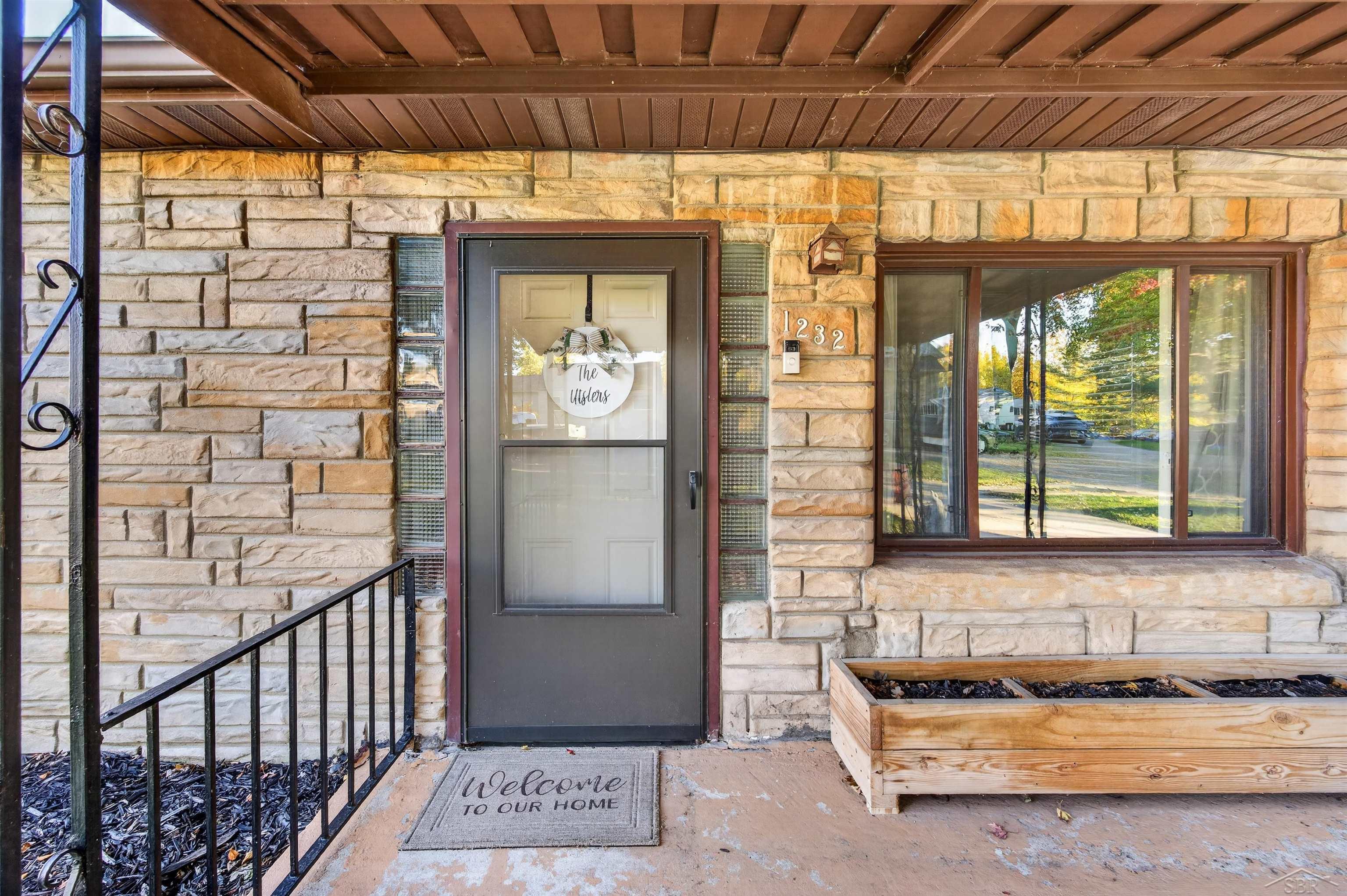 1232 Wellington Street Property Photo 2