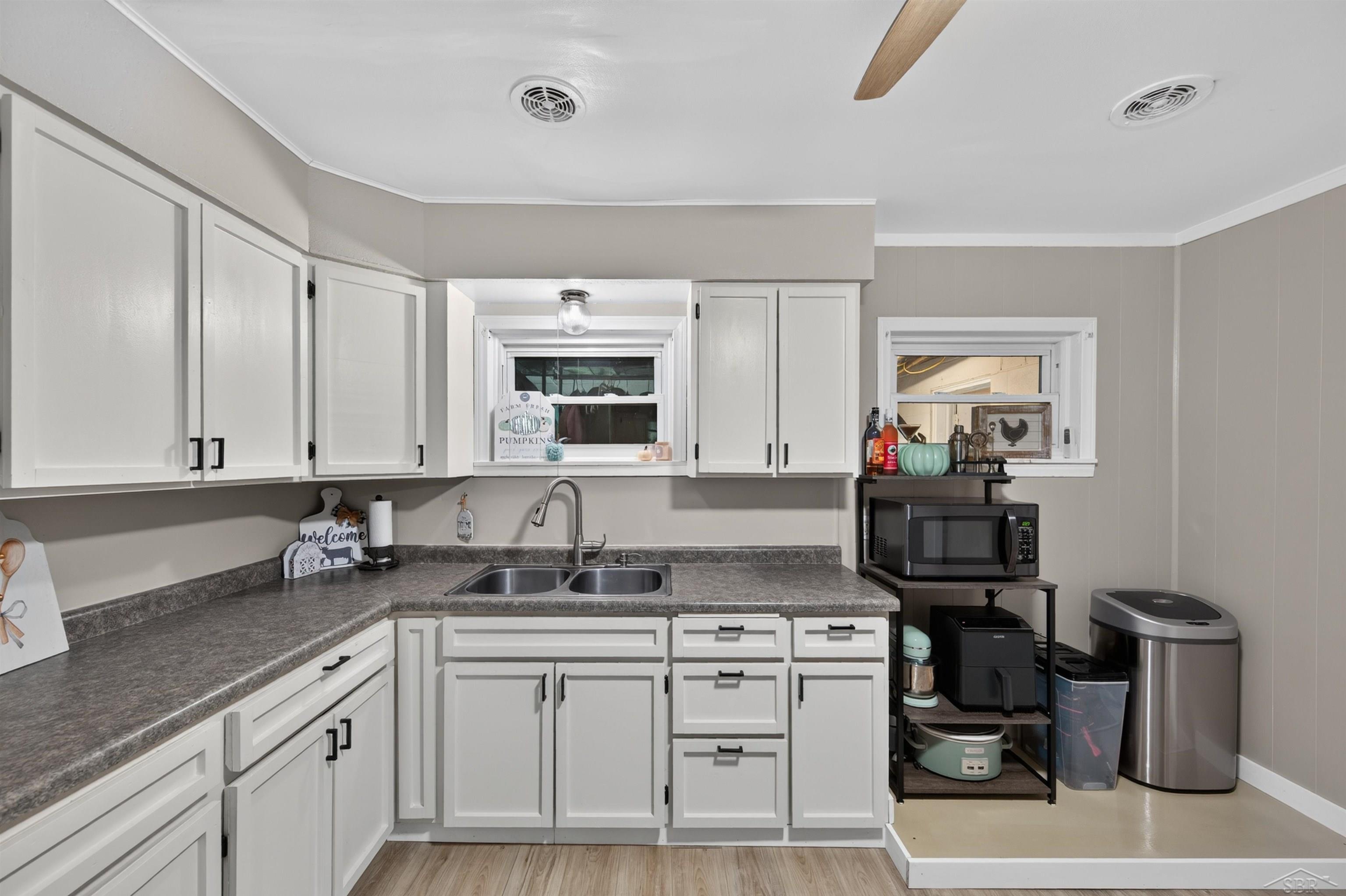 1232 Wellington Street Property Photo 6