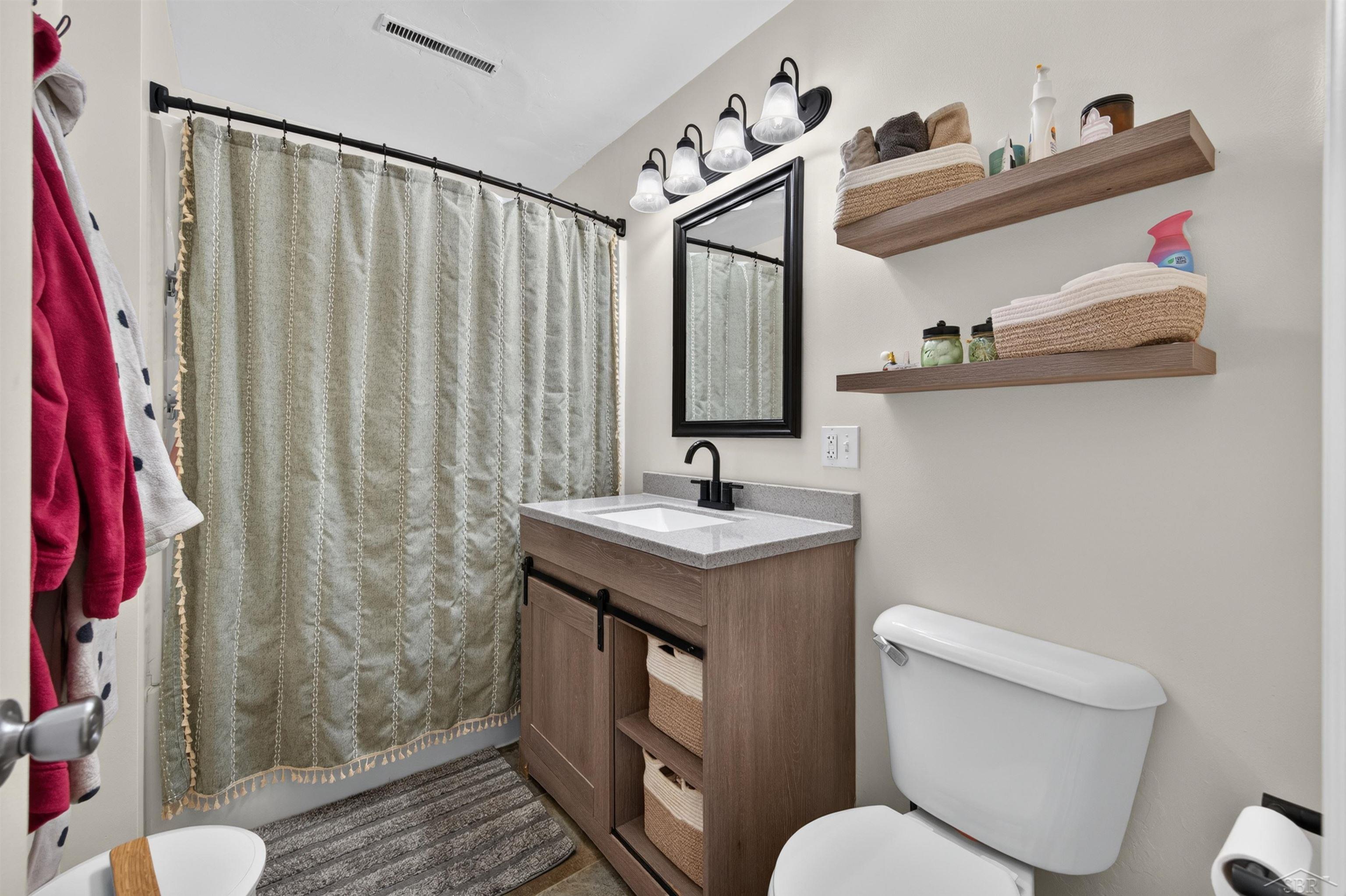 1232 Wellington Street Property Photo 9