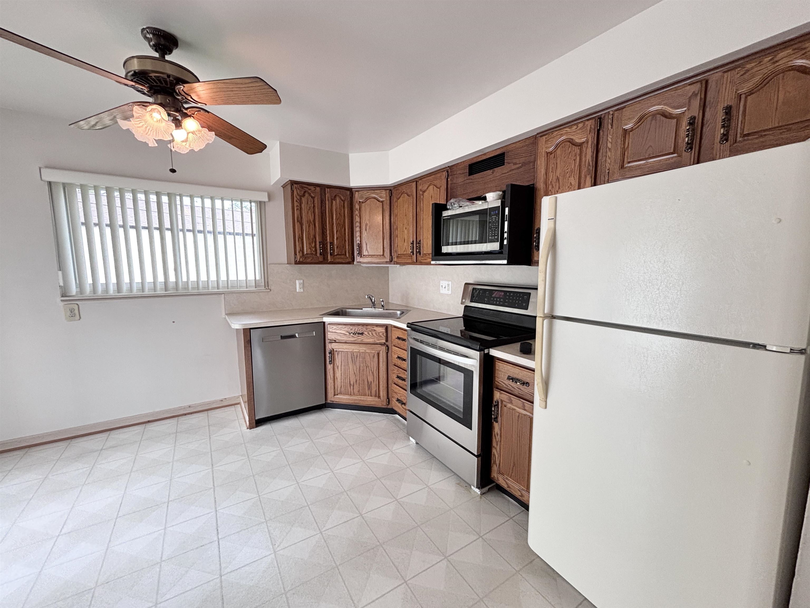 12173 Waiteley Drive Property Photo 4