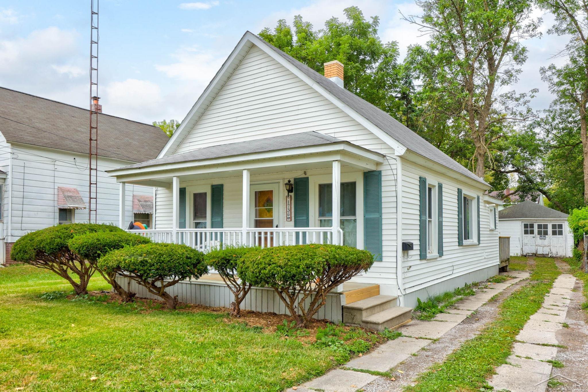 1736 Wood Street Property Photo 1