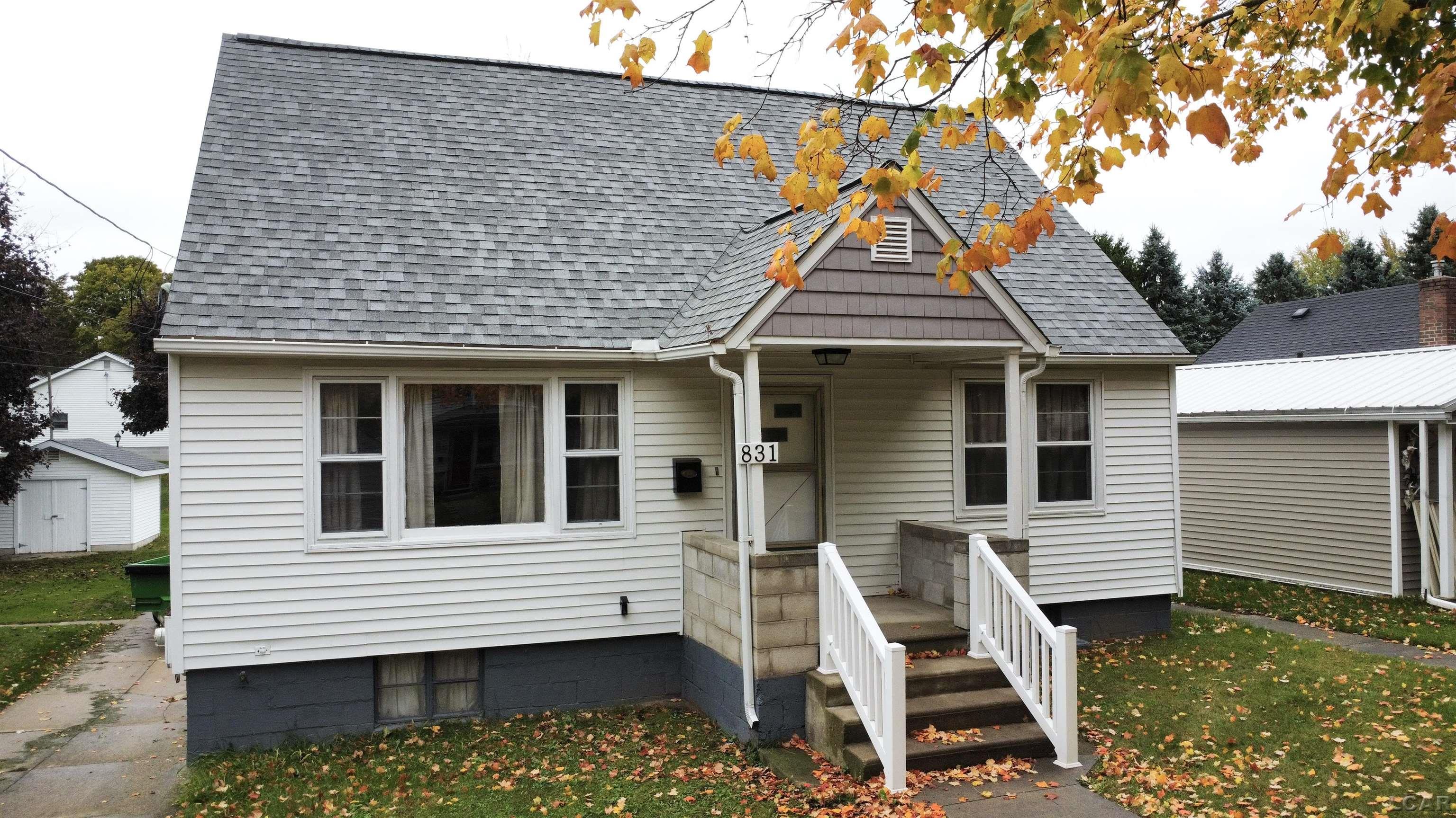 831 Hoch Avenue Property Photo 1