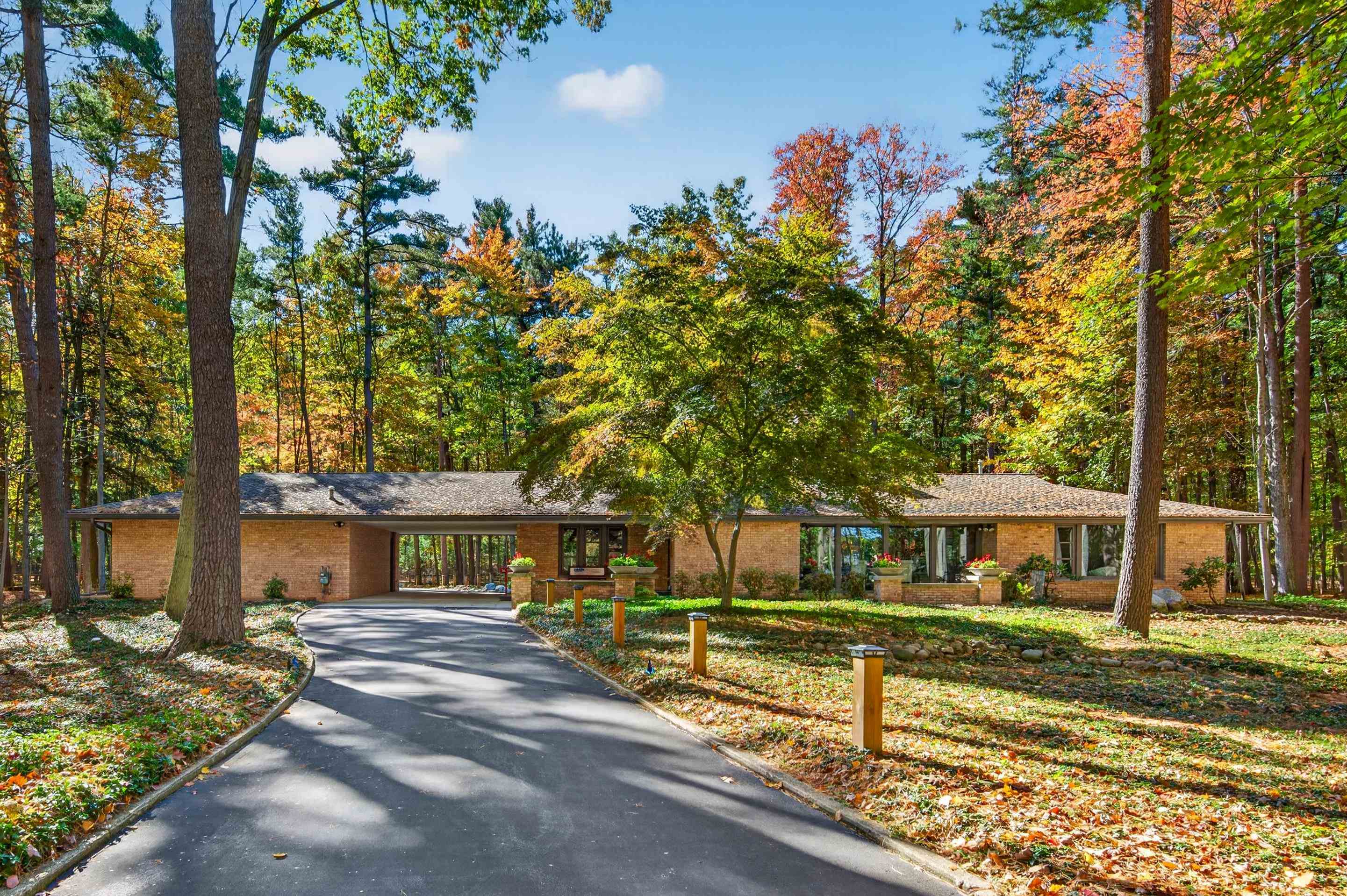 7 Snowfield Court Property Photo 1