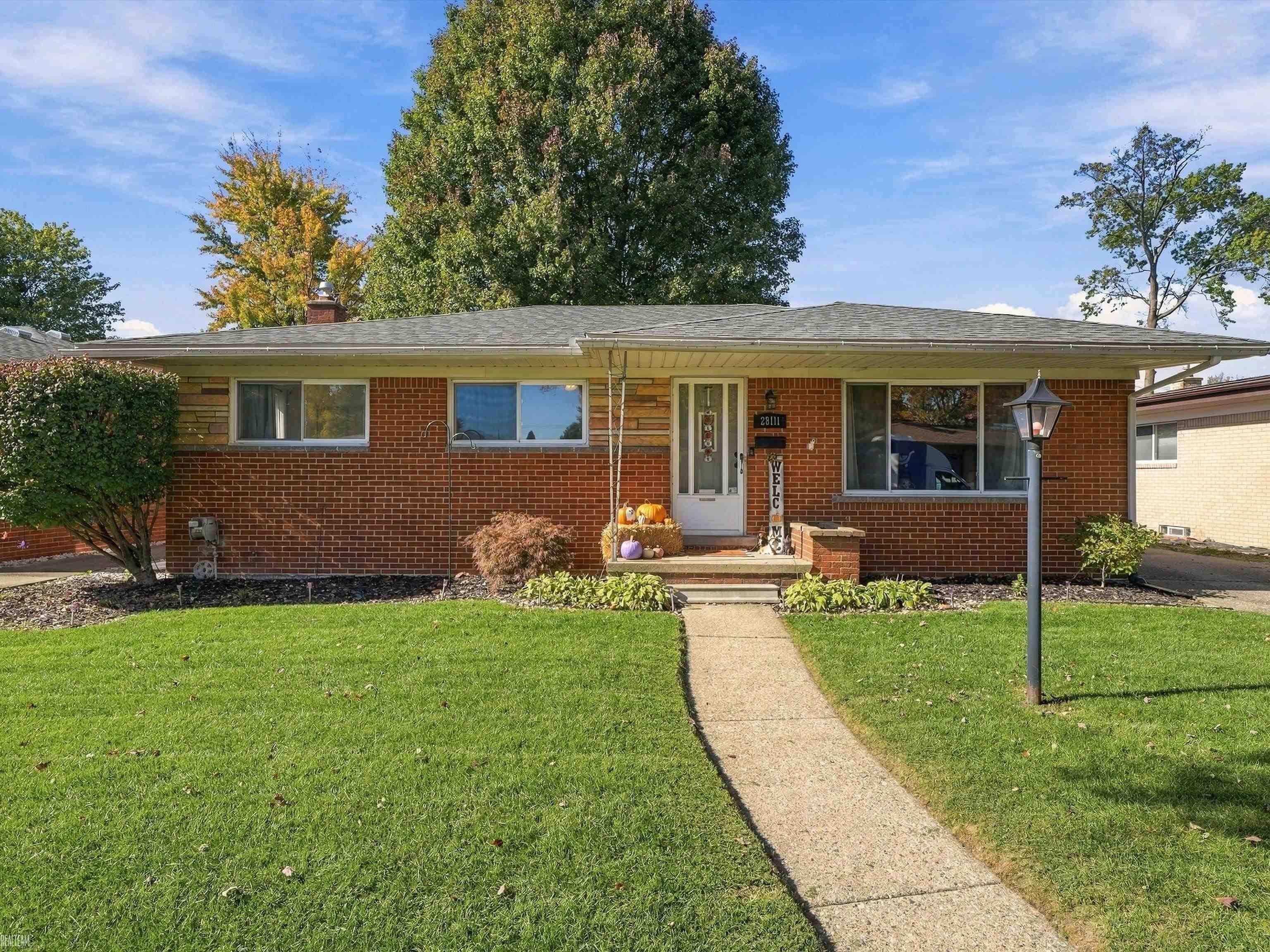 28111 Cunningham Drive Property Photo 1