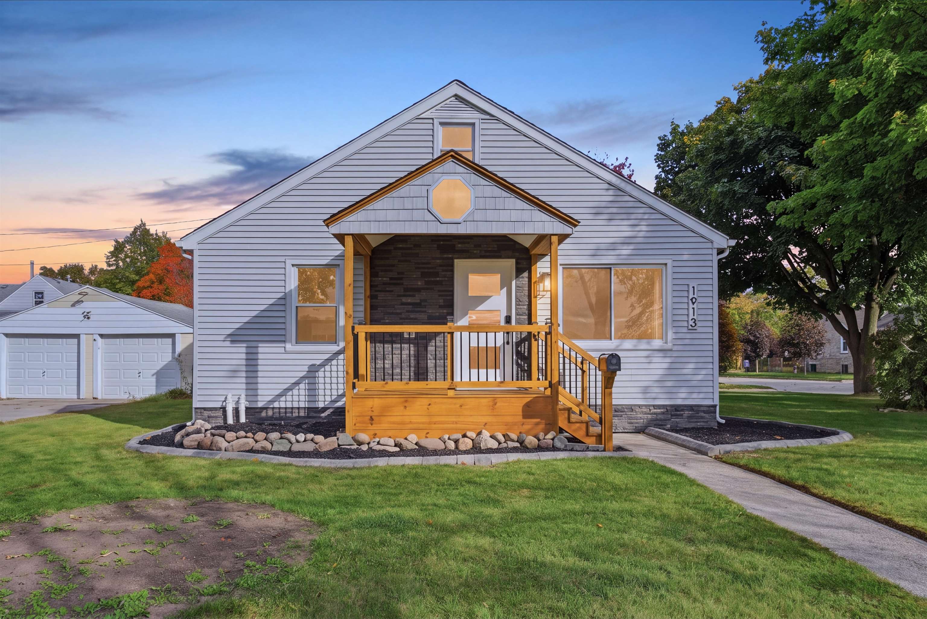 1913 S Jefferson Street Property Photo 1