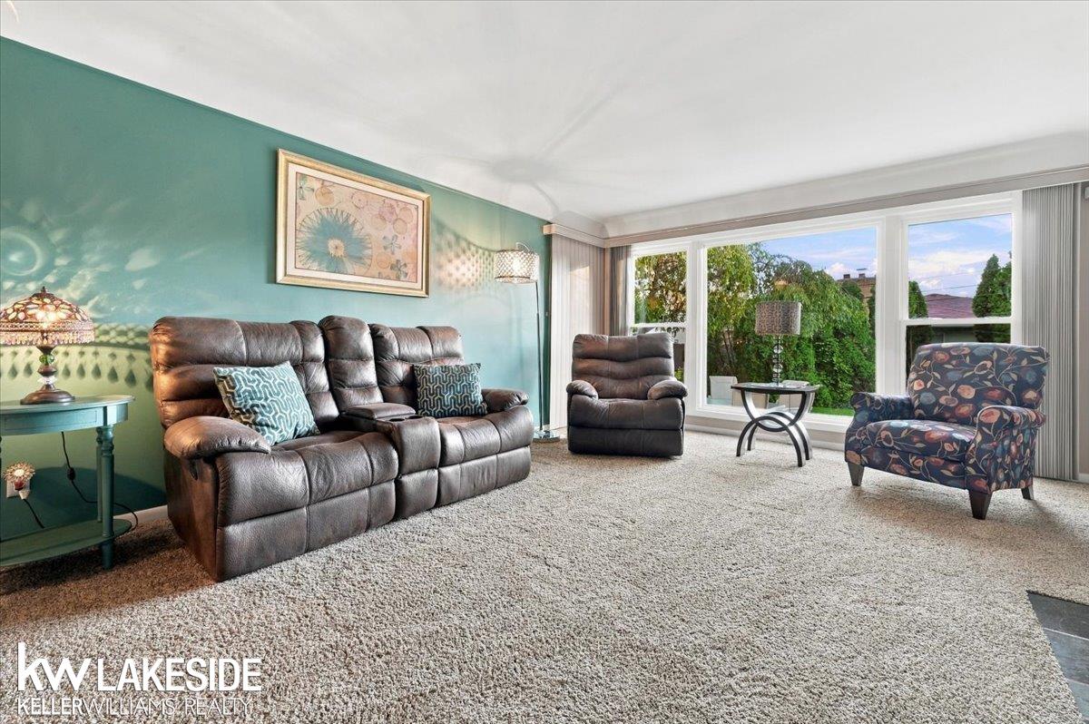 19016 Spindler Street Property Photo 14