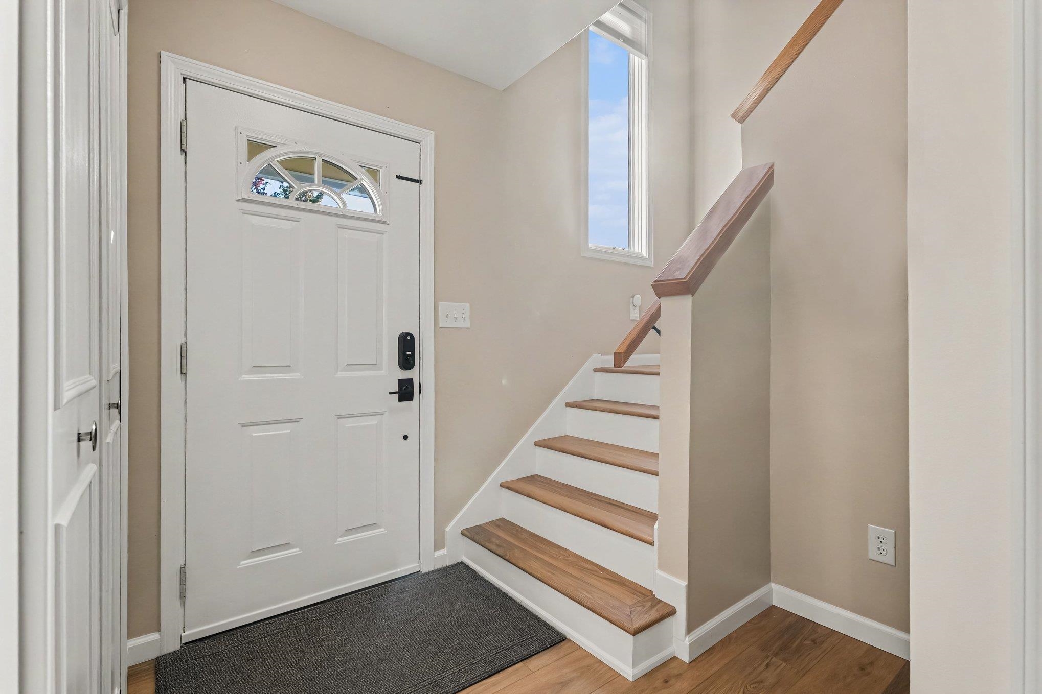 209 E Chapel Lane Property Photo 5