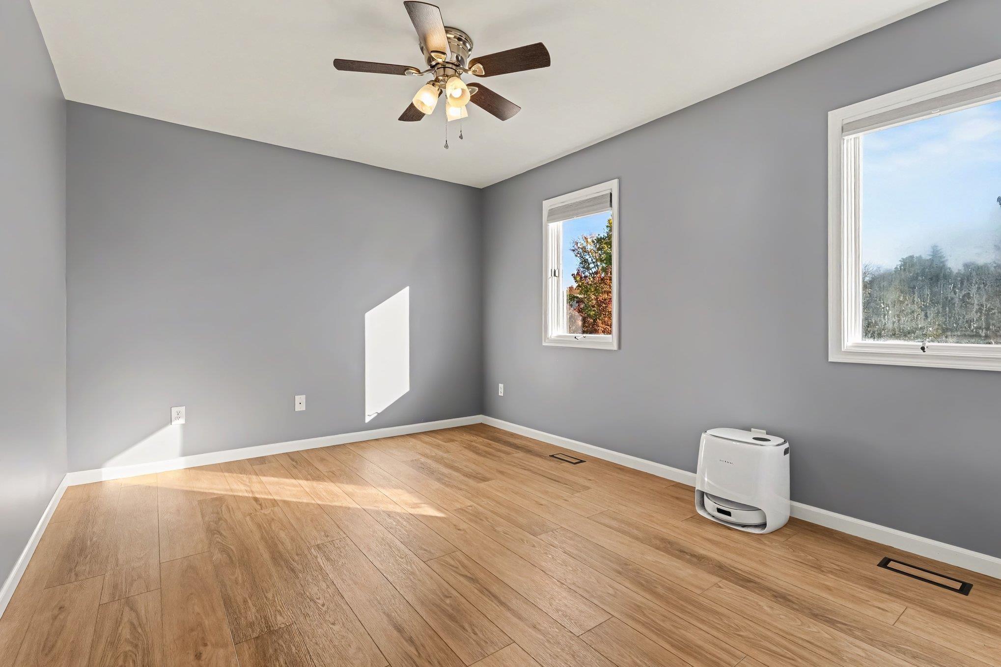 209 E Chapel Lane Property Photo 18