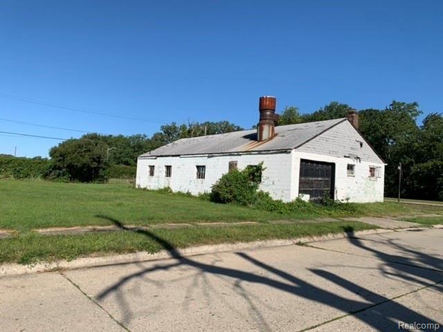 28805 Carlysle Street Property Photo 3