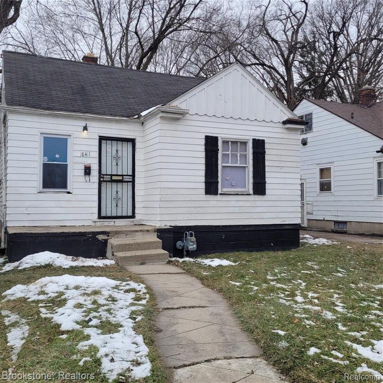 18411 Stout Street Property Photo 2