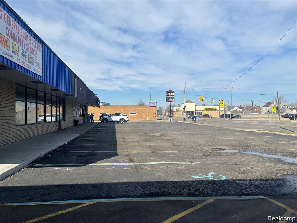 7531-51 Wyoming Street Property Photo 4