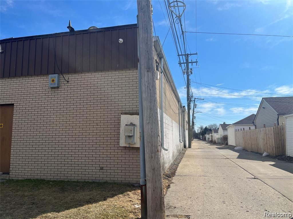 7531-51 Wyoming Street Property Photo 6