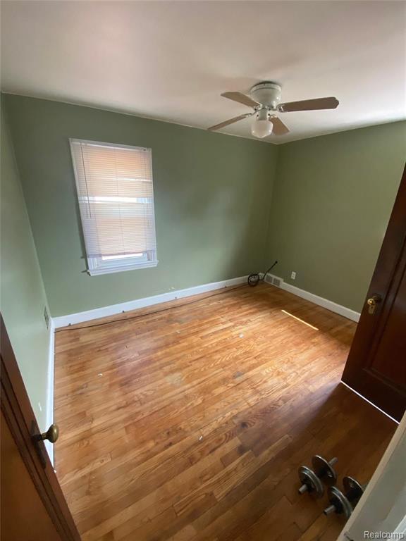 5750 Beaconsfield Street Property Photo 2