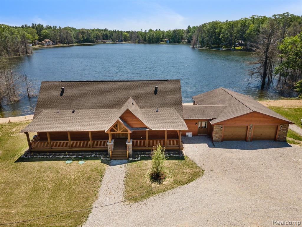 1795 Duck Pond Property Photo 1