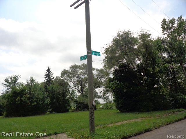 2881 17TH Street Property Photo 1