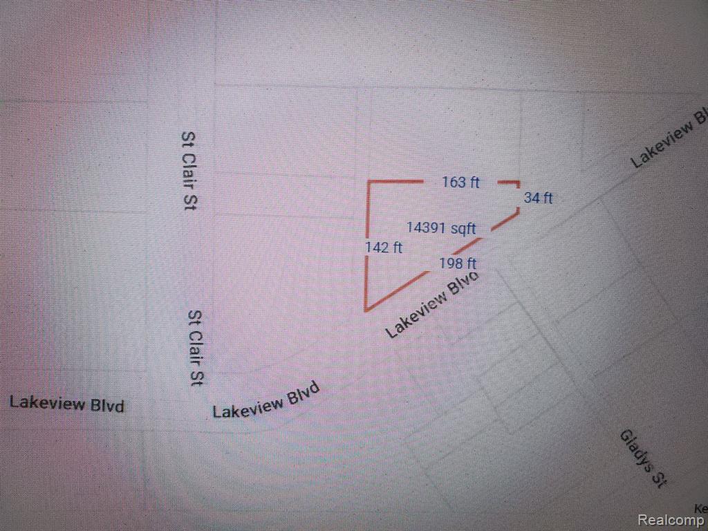 Vacant Lakeview Blvd Property Photo 2