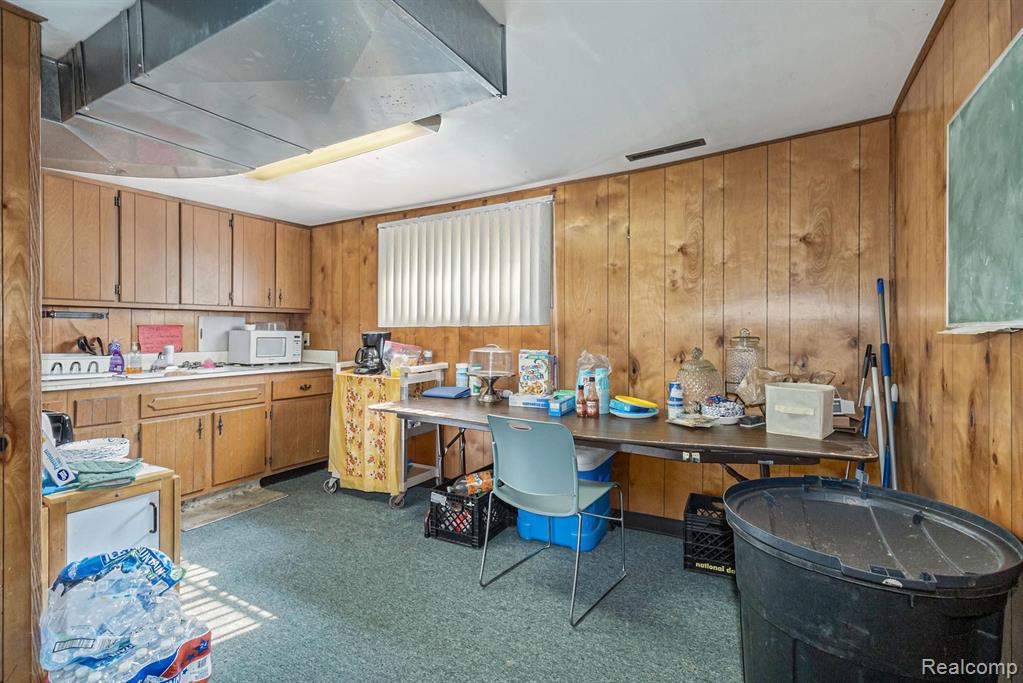 3918 Blackington Avenue Property Photo 15