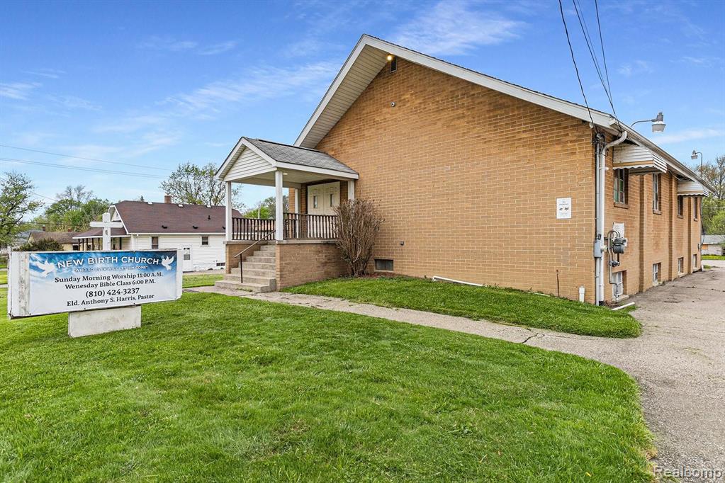 3918 Blackington Avenue Property Photo 24