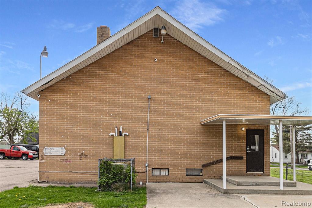 3918 Blackington Avenue Property Photo 26