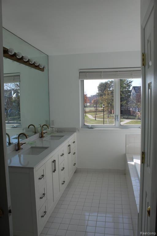 235 Windward Property Photo 22