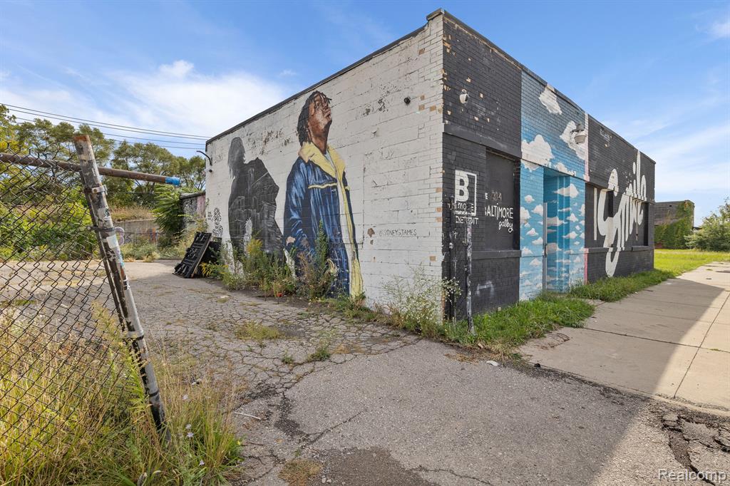 314 E Baltimore Street Property Photo 20