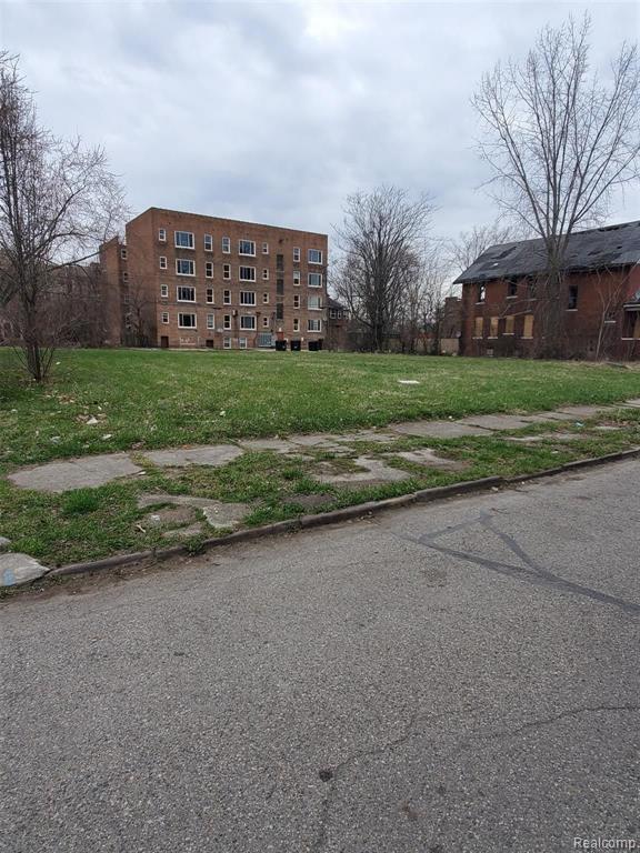 650 Gladstone Street Property Photo 2