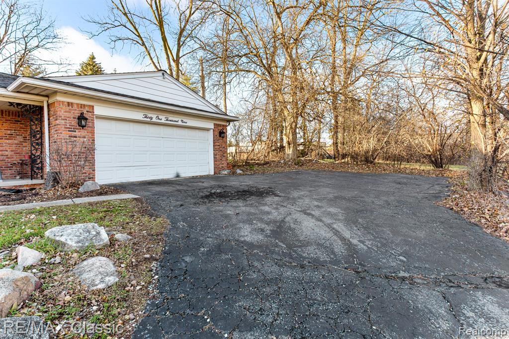 31009 Heritage Hills Drive