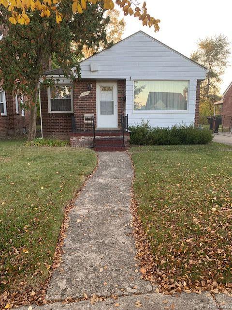 20475 Tracey Street Property Photo 1